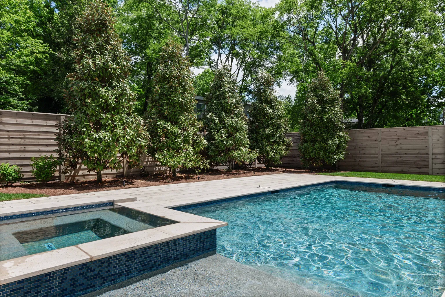 Luxury pool — Infinity Pools, Middle Tennessee